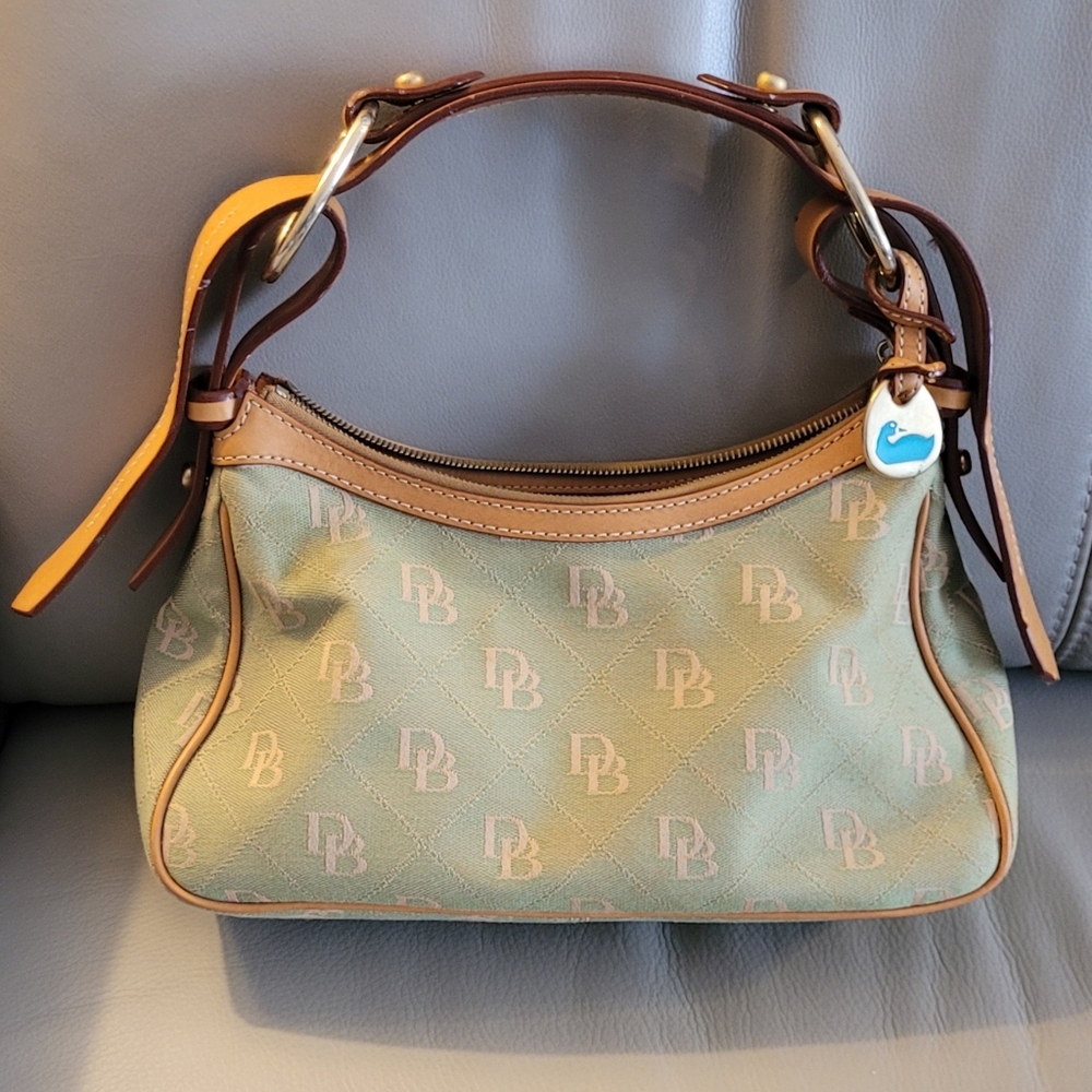 Dooney Vintage Shoulder bag w/hang tag and registration card